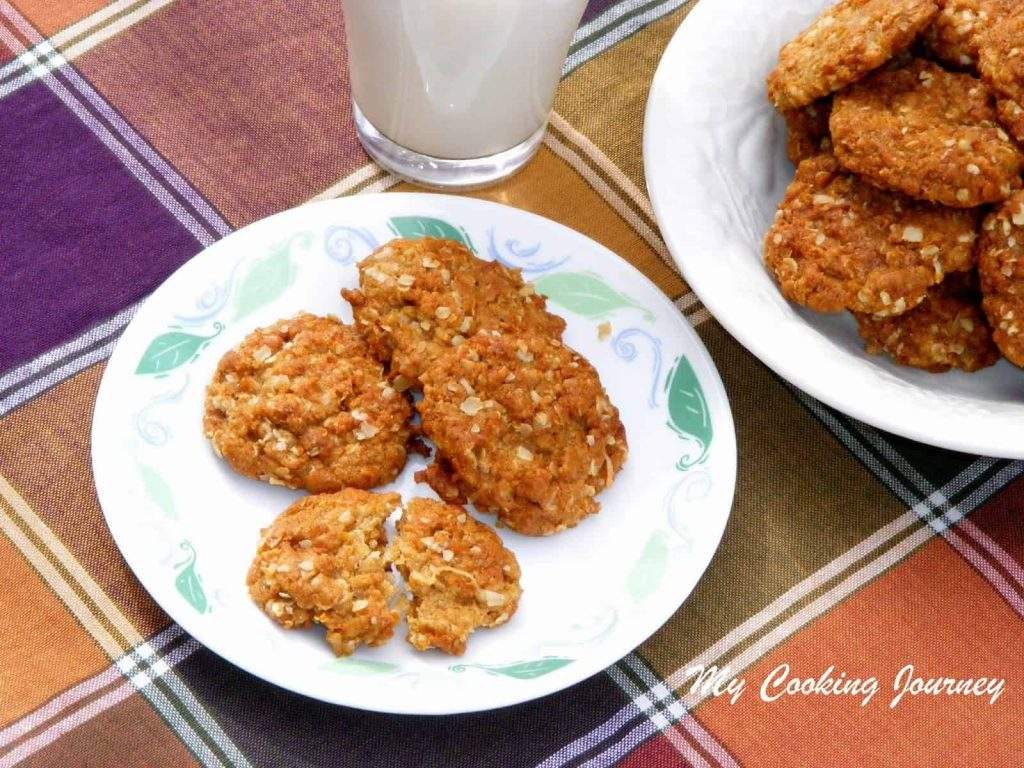 ANZAC cookies served in a plate