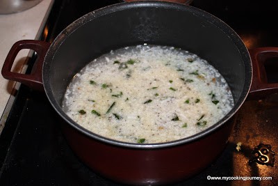 Boiling with water and coconut