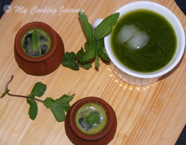 Mint Juice in a bowl 