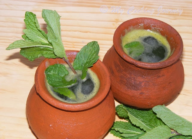 Mint Juice in a matki