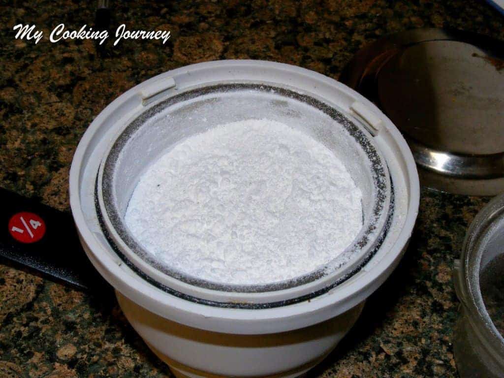 powder sugar in mixer