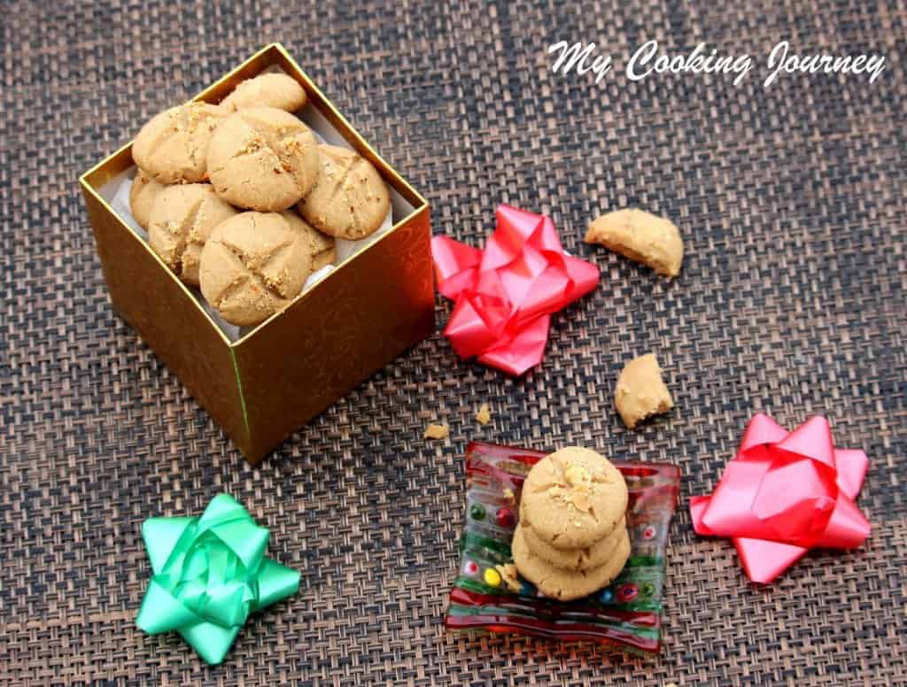 Nan Khatai decorated with ribbons