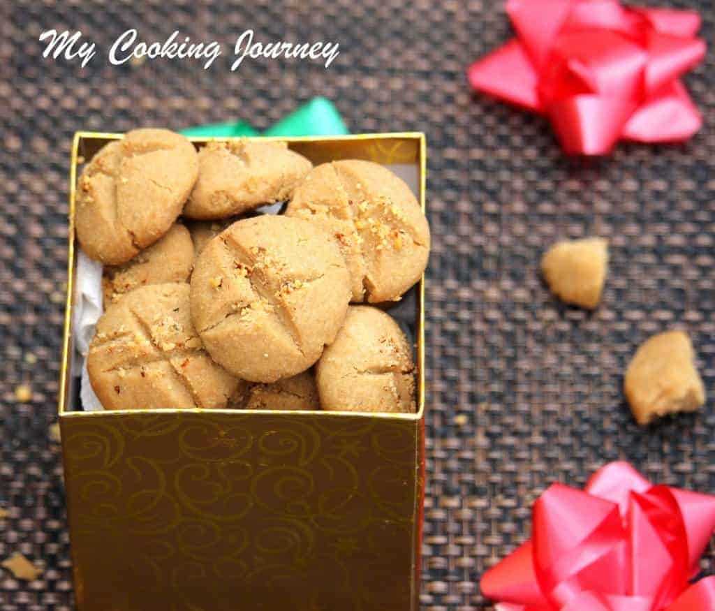 Nan Khatai are served in brown box with lid