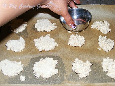 Pressing dough with a bowl