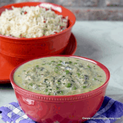 Methi Malai Mutter – Fenugreek Green Peas Curry in a Bowl